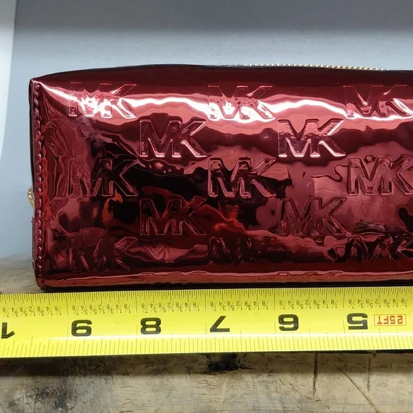 ❤️Michael Kors Shiny Red Travel Cosmetic Case Nwt❤️ - Picture 5 of 11